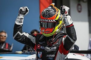 WTCR Zandvoort: Ehrlacher kazandı, Hyundai'ler kaza yaptı