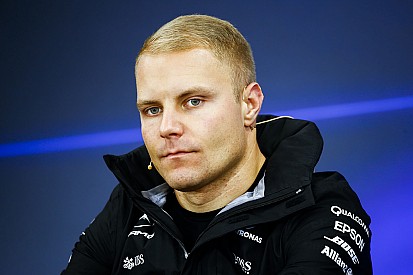 Bottas: Hamilton sorunlarla benden daha iyi başa çıktı
