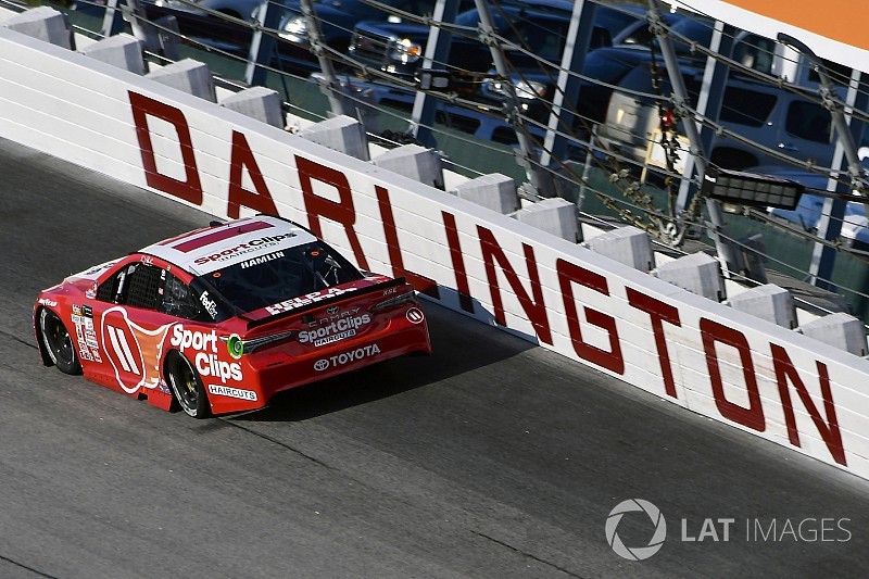 Hamlin recupera dopo un errore e torna alla vittoria a Darlington