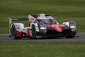 "Pechito" López fue llevado al hospital tras un despiste en Silverstone