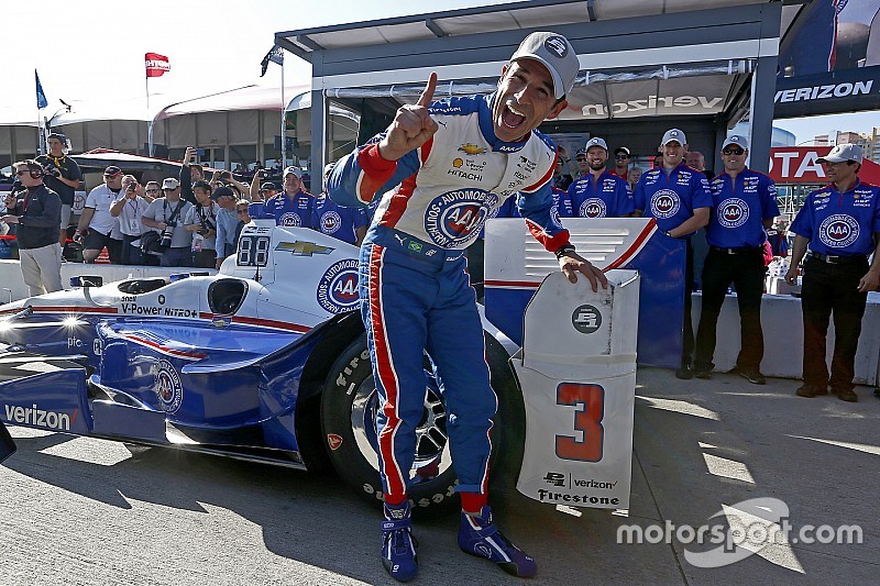 Long Beach IndyCar: Castroneves grabs pole, other Penskes falter