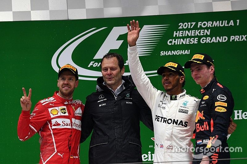 Hamilton iguala el campeonato tras una trepidante carrera