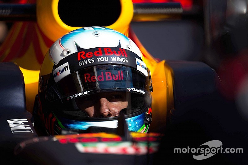 Ricciardo: "¡Pobre Alonso! Me encantaría que estuviera delante"