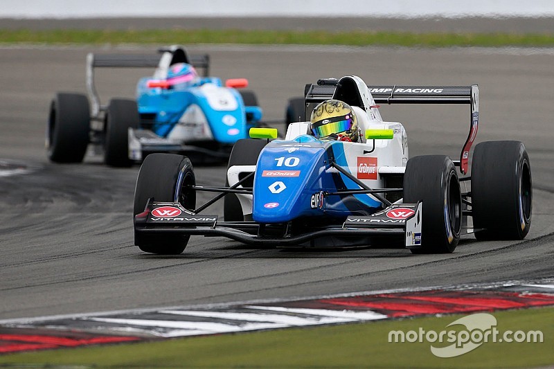 FR 2.0 Barcelona: Shwartzman wint eerste race
