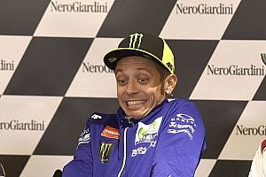 Rossi responde: “Cierta gente no debería poder venir a la parrilla”