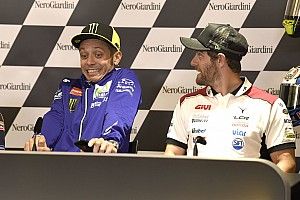 Rossi fantastis, Crutchlow: Semua orang ingin patah kaki