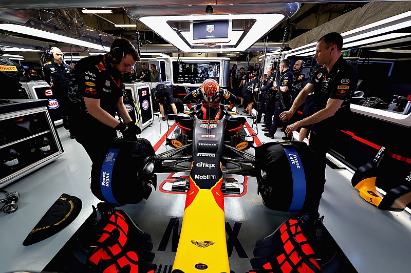 Verstappen két hengert is elvesztett Kínában: mi történik?