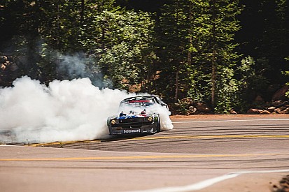 Ken Block son Gymkhana videosunu Pikes Peak'te çekti