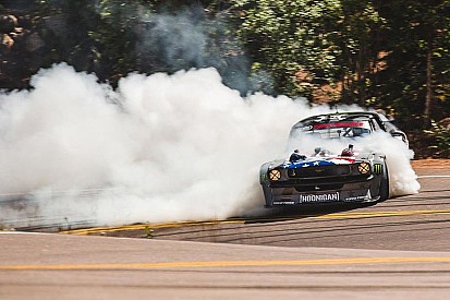 Ken Blocks Gymkhana 10: Reifen-Folter hoch fünf!