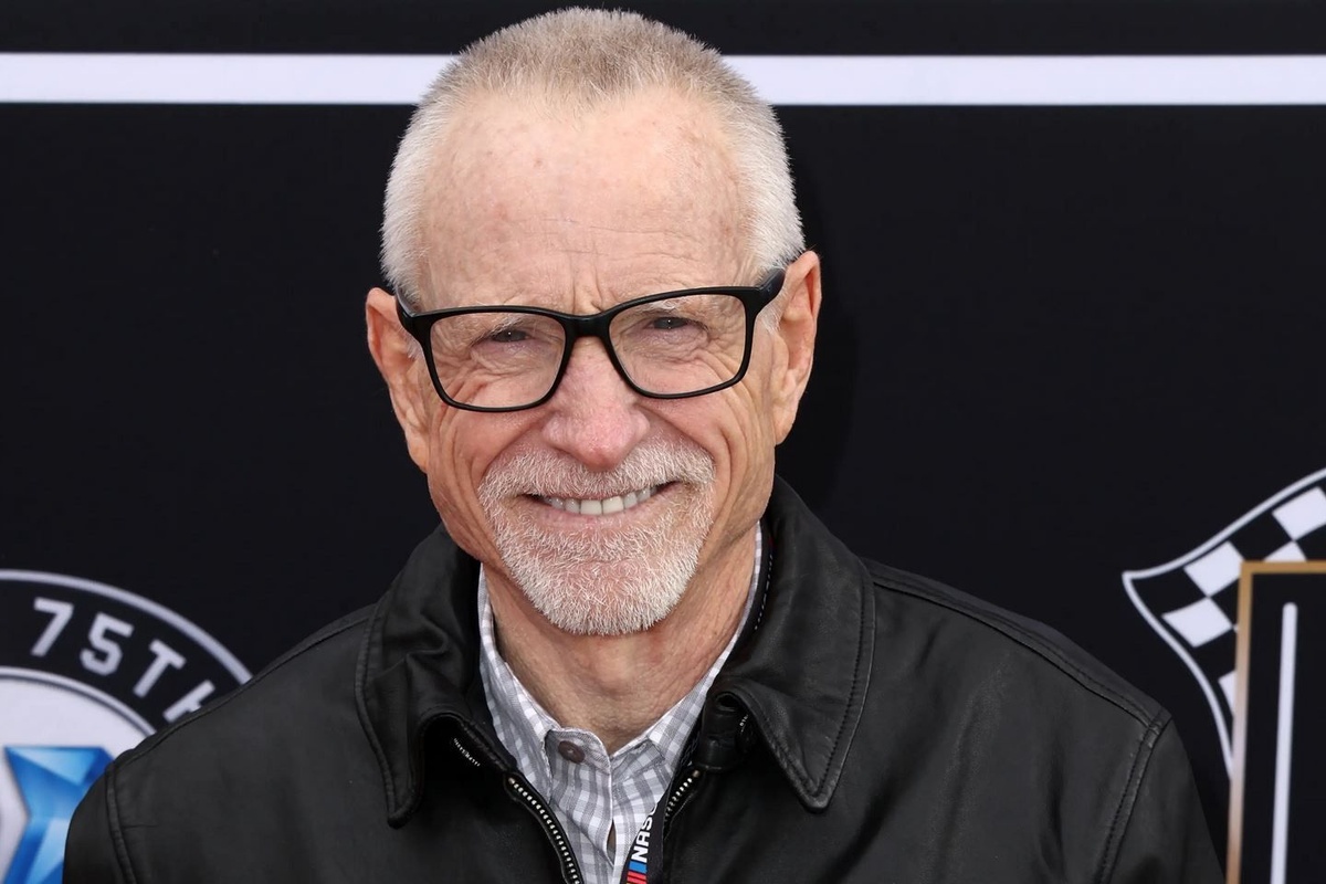 The only condition in which Mark Martin would drive a modern NASCAR Cup car revealed 