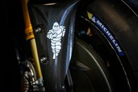Michelin recula y no introducirá el nuevo neumático delantero en MotoGP 2025