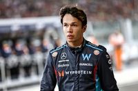 Red Bull hizo oferta a Albon, pero no afectar&iacute;a a Checo P&eacute;rez en 2025