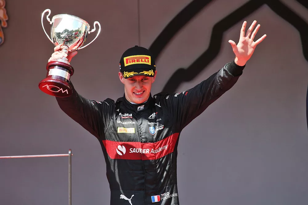 Podium: Theo Pourchaire, ART Grand Prix