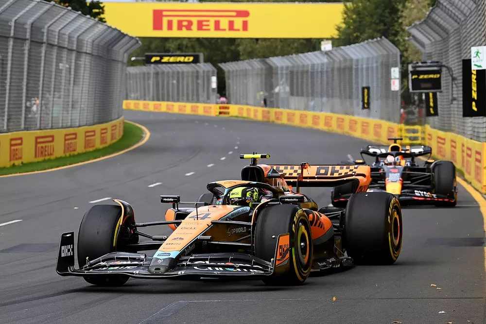 Lando Norris, McLaren MCL60, Max Verstappen, Red Bull Racing RB19