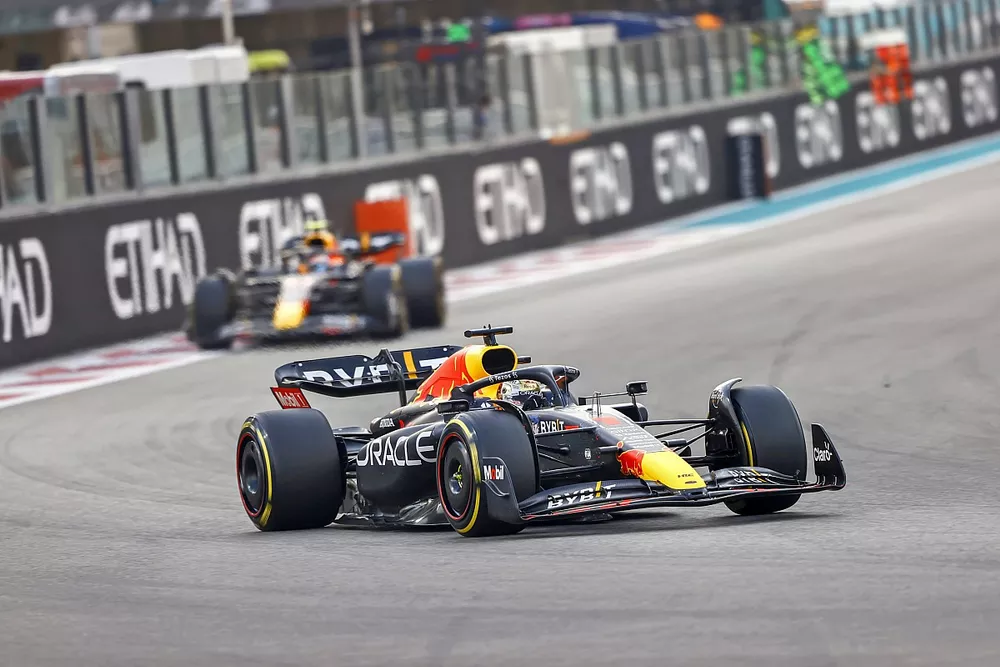 Max Verstappen, Red Bull Racing RB18, Sergio Perez, Red Bull Racing RB18