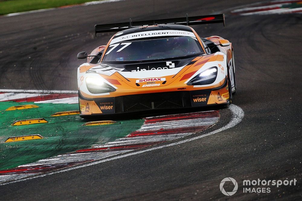 Tillbrook/Clutton take British GT victory as titles decided at Donington Park