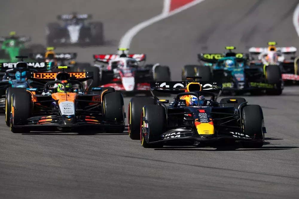 Lando Norris, McLaren, Max Verstappen, Red Bull Racing