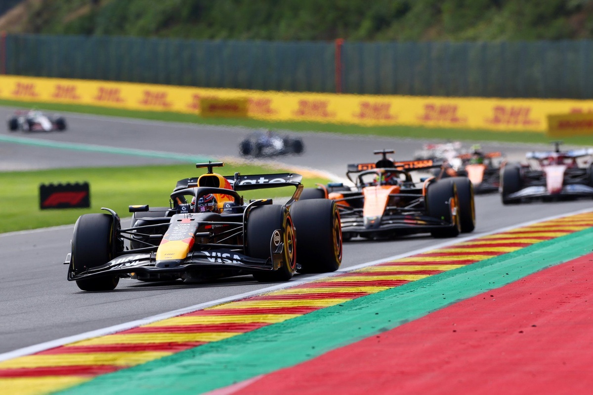 Max Verstappen forced "over the limit" to hold off Oscar Piastri in Belgium F1 sprint
