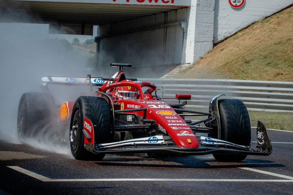 Test Pirelli con el Ferrari SF-25 Fiorano