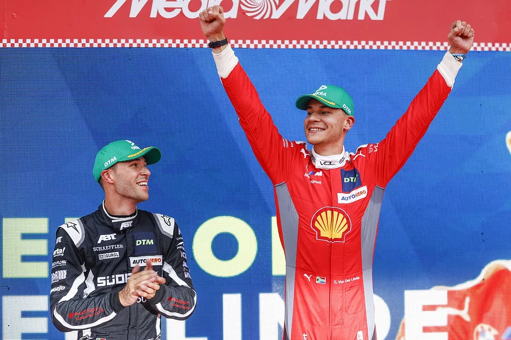 Podium: Race winner Sheldon van der Linde, Schubert Motorsport, second place Kelvin van der Linde, Team ABT Sportsline
