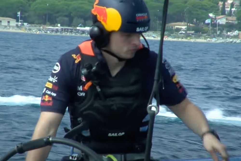 Vídeo: Verstappen y Pérez cambian la F1 por los barcos