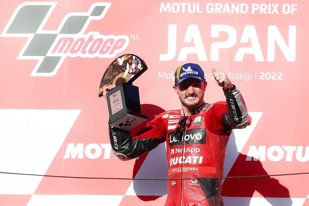 Miller glorieus in Japan, veel problemen voor de drie titelrivalen