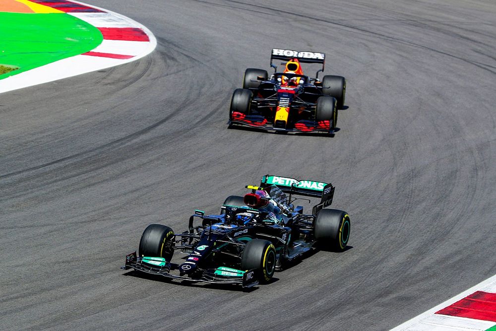 Valtteri Bottas, Mercedes W12, Max Verstappen, Red Bull Racing RB16B