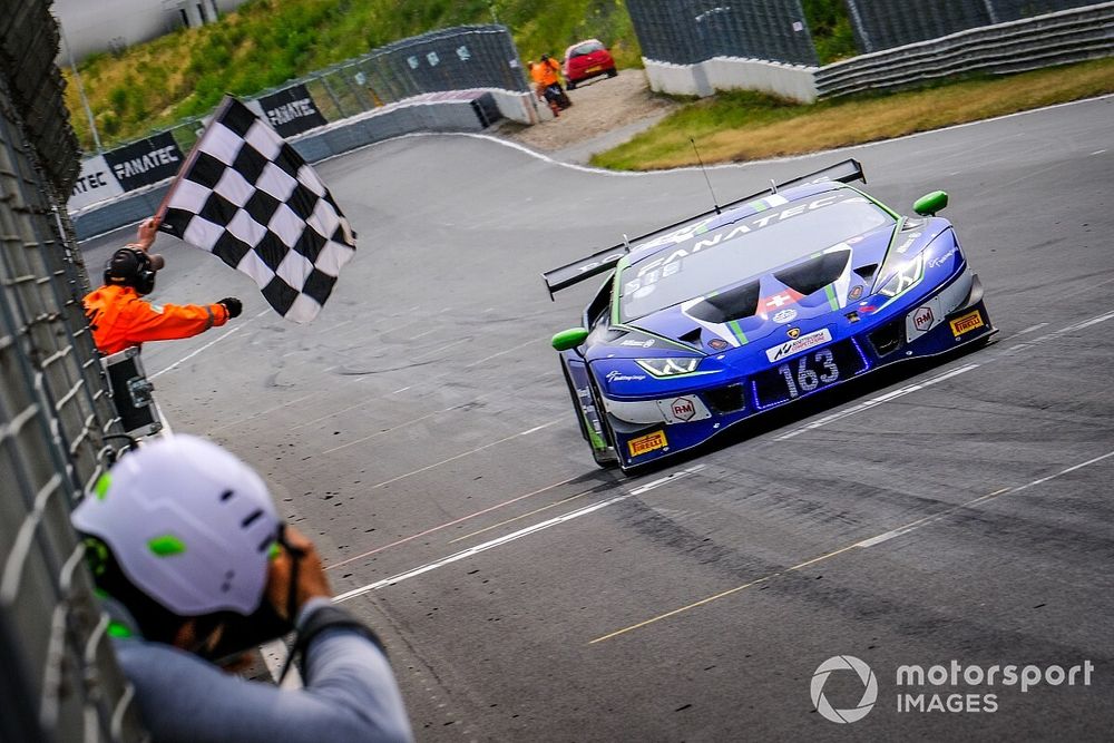 GTWC: a Zandvoort dominio delle Lamborghini-Emil Frey Racing
