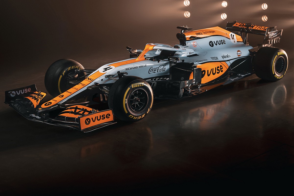 McLaren к Гран При Монако перекрасил болиды в цвета легендарного спонсора. У нас есть 12 фото