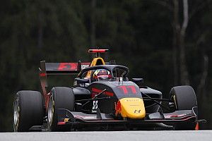 岩佐歩夢、F3オーストリア戦のレース1で19番手から追い上げ9番手フィニッシュも失格に。オレンジボール旗に従わず