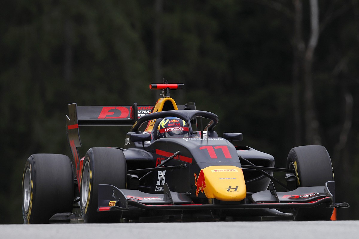 岩佐歩夢、F3オーストリア戦のレース1で19番手から追い上げ9番手フィニッシュも失格に。オレンジボール旗に従わず