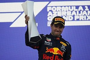 Perez wacht nare verrassing na overwinning in Baku
