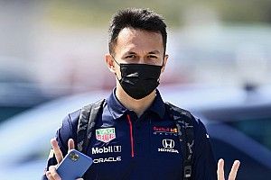 Horner: "Mercedes blocca il passaggio di Albon in Williams!"