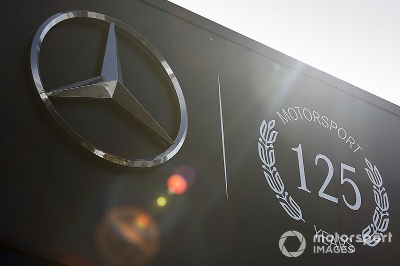 Hamilton, Mercedes dismiss F1 future rumours