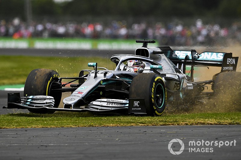 Button: Hamilton, Mercedes'te kalırsa 10 kez şampiyon olabilir