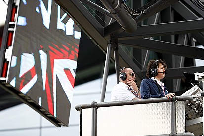 Egy igazi F1-es start belsőkamerás felvételei: profi "zúzda" Silverstone-ból (videó)