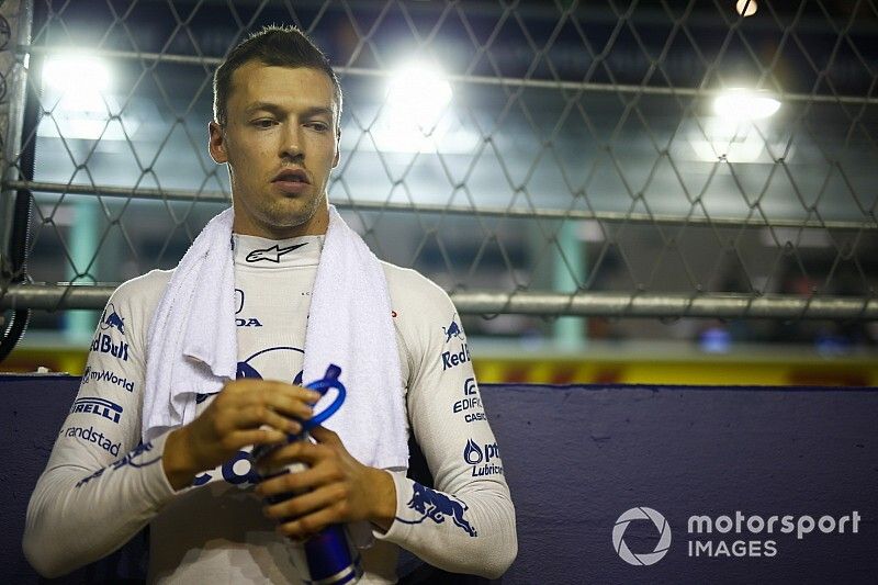 Raikkonen "suicided himself" with first-corner move - Kvyat