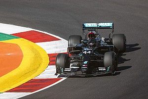 Hamilton says his Mercedes F1 car felt "pretty terrible" in FP2