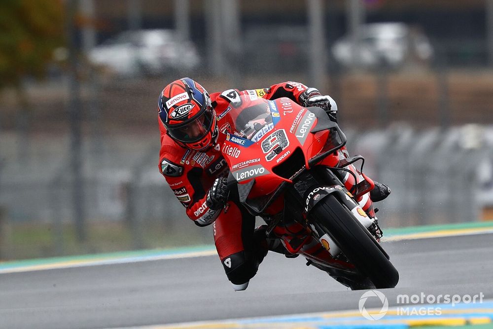 Petrucci wint voor debutant Marquez in natte GP van Frankrijk