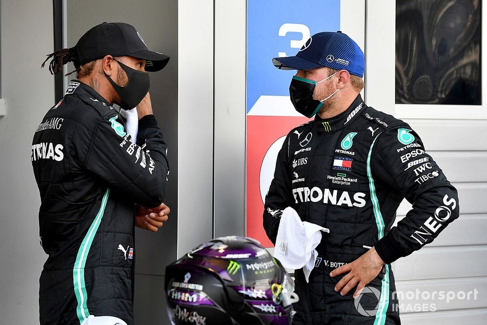 Hamilton alternatív stratégiát keres a versenyre