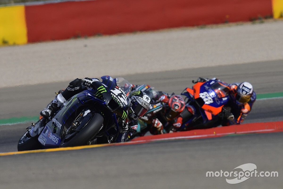 Vinales Puji Kesuksesan Oliveira dan KTM