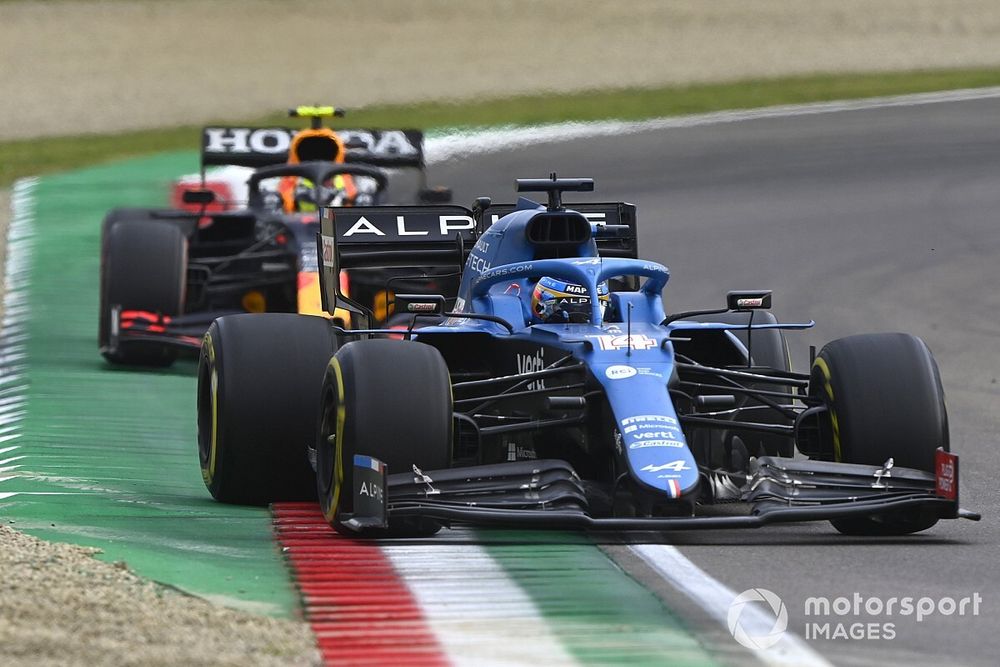 Alonso leert veel op Imola: “Vertrouwen met 300 procent gegroeid”