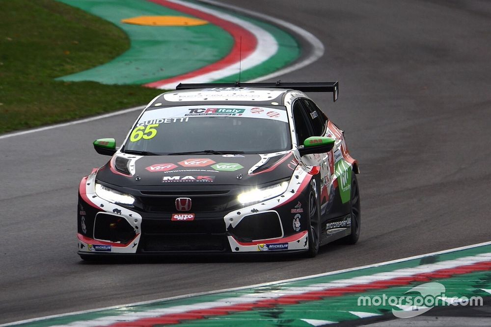TCR Italy: Guidetti beffa Brigliadori ed è in Pole per Gara 1