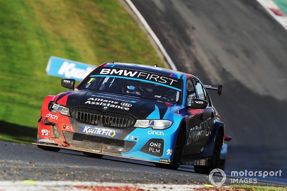 Turkington sticks with WSR BMW for 2021 season