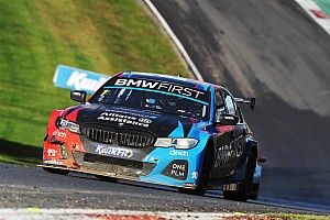 Turkington sticks with WSR BMW for 2021 season