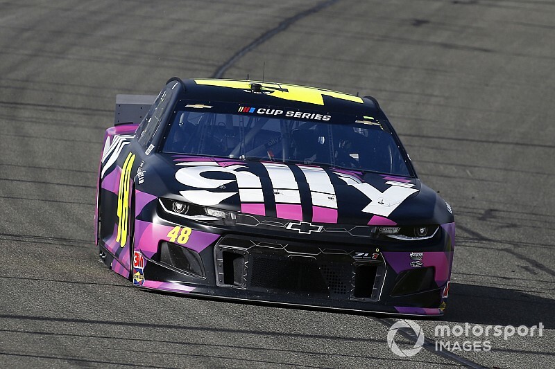 98 гонок без побед. Семикратный чемпион NASCAR побил собственный антирекорд