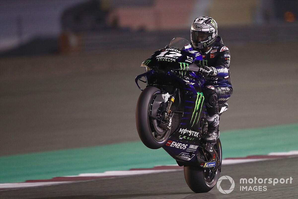 Vinales nem hagyta ki a pezsgőzést sem a Virtual MotoGP győzelme után