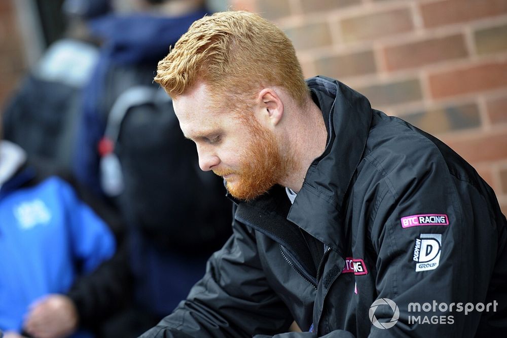 Cook stripped of Oulton Park BTCC victory