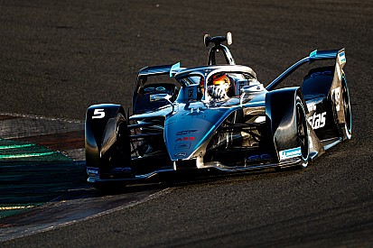 Vandoorne vence corrida simulada e Frijns lidera treinos