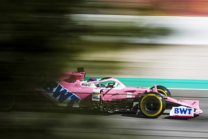 Sainz non si fida della Racing Point: "Nei test si sono nascosti"